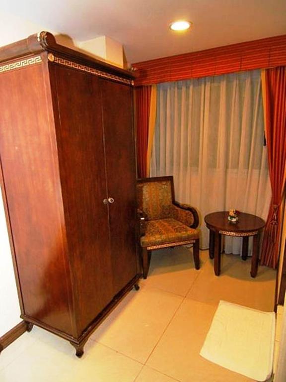 Grand Lucky Khách sạn
